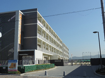 ひびきの小学校